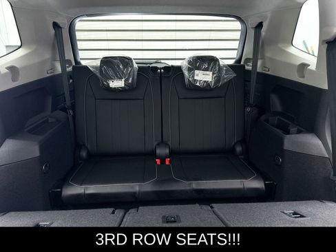 Used 2022 Volkswagen Tiguan SE w/ Panoramic Sunroof Package image 8