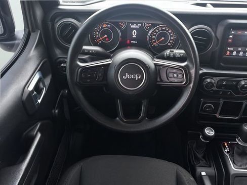Used 2022 Jeep Wrangler Unlimited Sport AWD/4WD image 18
