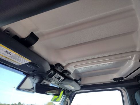 Used 2024 Jeep Wrangler Unlimited Rubicon 4xe w/ Technology Group AWD/4WD image 12