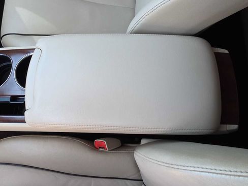 Used 2012 Toyota Venza Limited FWD image 20