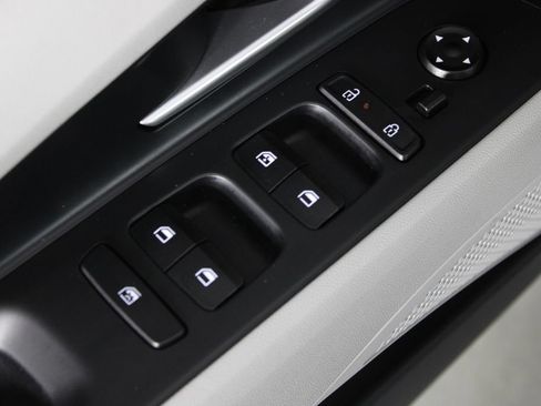 Certified 2024 Hyundai Elantra Limited FWD image 24