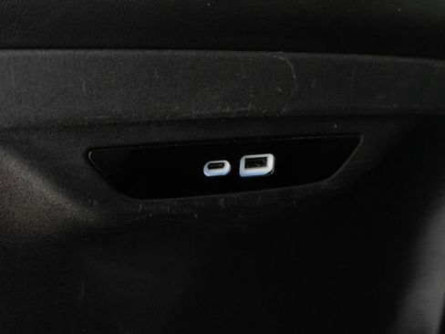 Used 2024 Chrysler Pacifica Touring-L FWD image 21