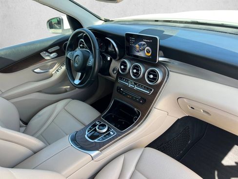 Used 2019 Mercedes-Benz GLC 300 4MATIC image 28