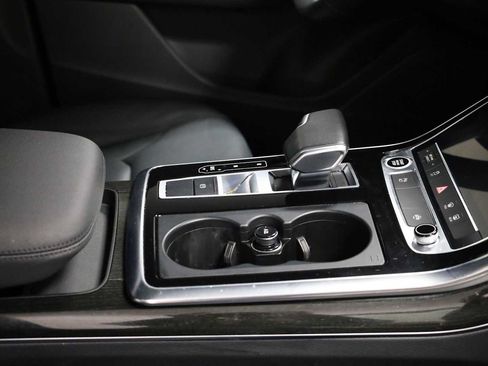 Used 2022 Audi Q7 Premium w/ Convenience Package image 20