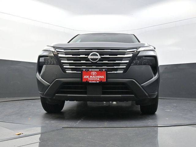 Used 2024 Nissan Rogue SV AWD/4WD image 32