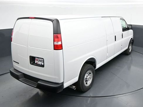 New 2026 Chevrolet Express 3500 Extended w/ Driver Convenience Package RWD image 27