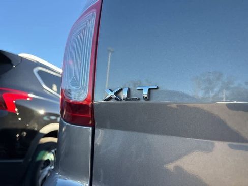 Used 2014 Ford Explorer XLT w/ Equipment Group 202A image 5