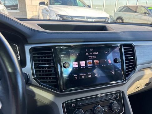 Used 2021 Volkswagen Atlas SEL image 12