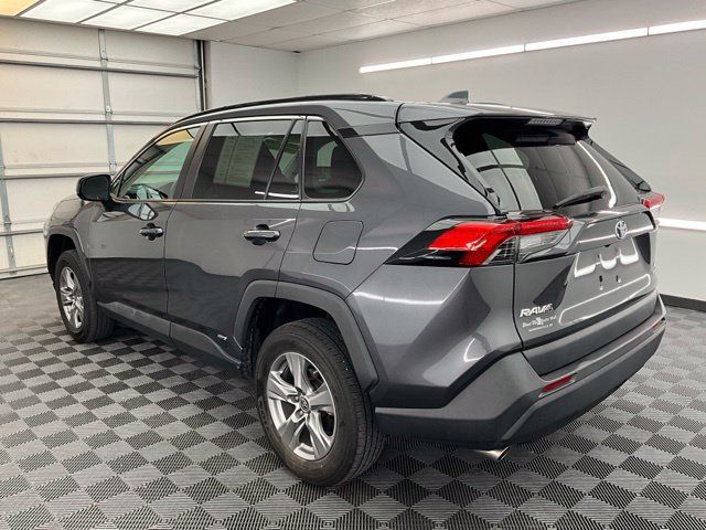 Used 2024 Toyota RAV4 LE AWD/4WD image 21
