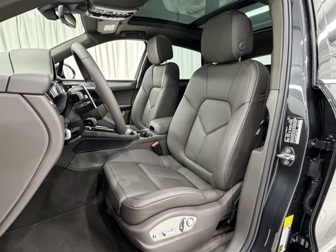 New 2026 Porsche Macan image 31