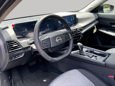 New 2026 Nissan Sentra SV w/ SV Convenience Package FWD image 8