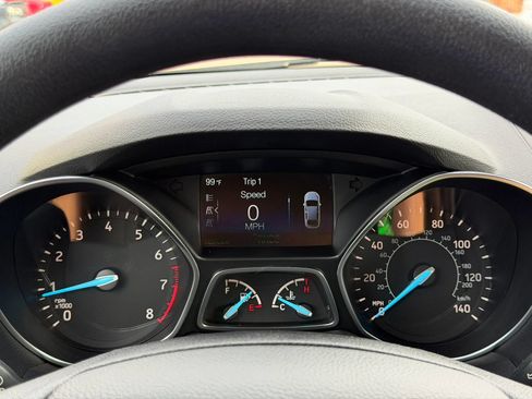 Used 2018 Ford Escape SE FWD image 25
