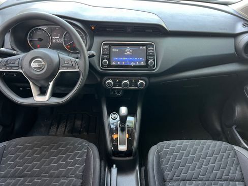 Used 2021 Nissan Kicks S FWD image 4