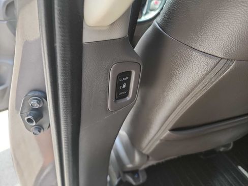 Used 2015 Honda Odyssey Touring Elite image 28