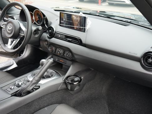 New 2026 MAZDA MX-5 Miata Sport w/ Weather Package RWD image 18