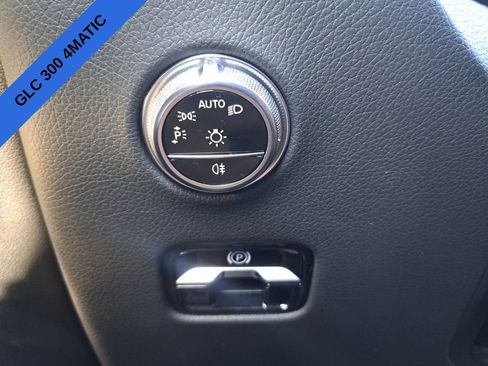 Used 2024 Mercedes-Benz GLC 300 4MATIC image 15