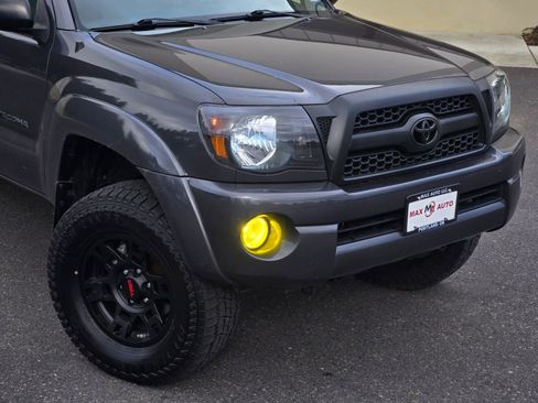 Used 2011 Toyota Tacoma 4x4 Double Cab w/ SR5 Pkg #2 image 6