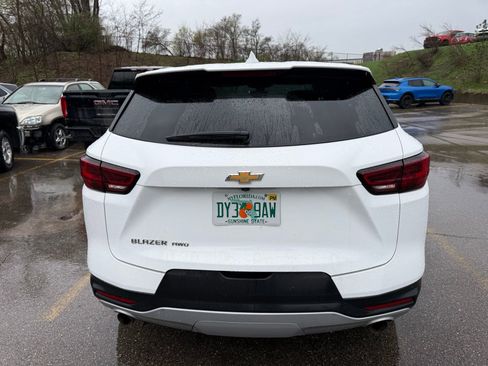 Used 2025 Chevrolet Blazer LT AWD/4WD image 3
