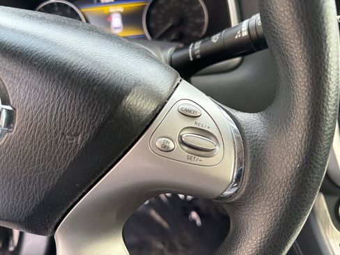 Used 2016 Nissan Murano S image 21