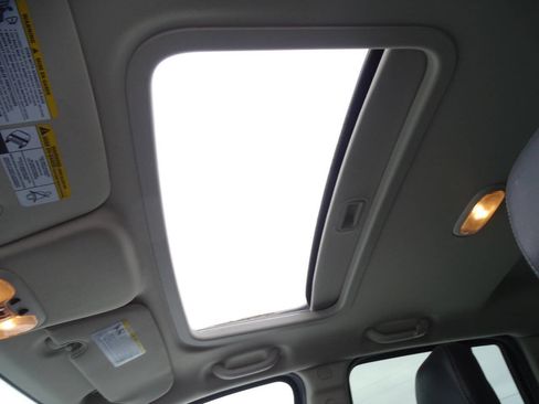 Used 2016 Jeep Compass High Altitude image 11