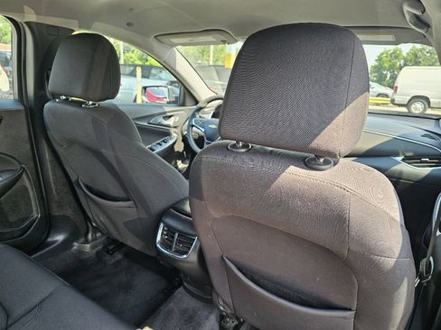 Used 2021 Chevrolet Malibu LT FWD image 33
