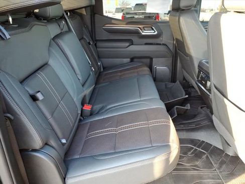 Used 2024 Chevrolet Silverado 1500 High Country w/ High Country Premium Package image 24