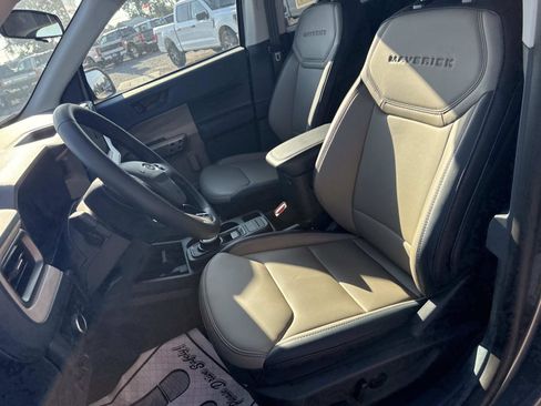 New 2025 Ford Maverick Lariat w/ 4K Tow Package image 15