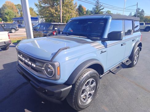 Used 2023 Ford Bronco Big Bend image 2