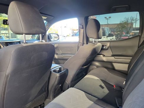 Used 2023 Toyota Tacoma TRD Off-Road image 12