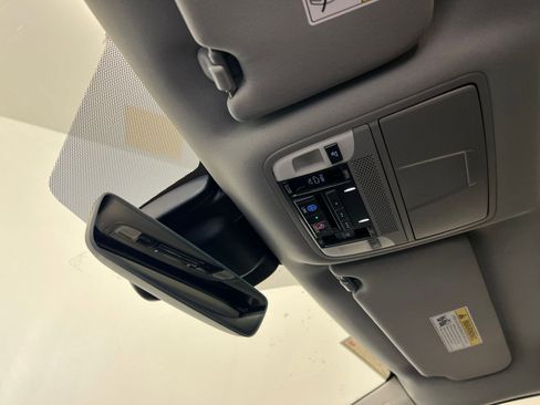 Used 2020 Acura MDX FWD w/ Technology Package image 17