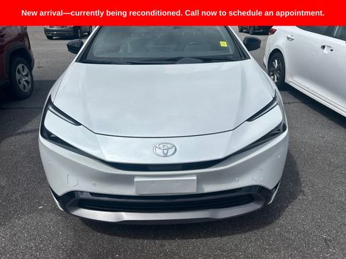 Used 2024 Toyota Prius XLE FWD image 15