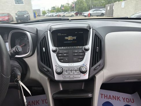 Used 2017 Chevrolet Equinox LT FWD image 30