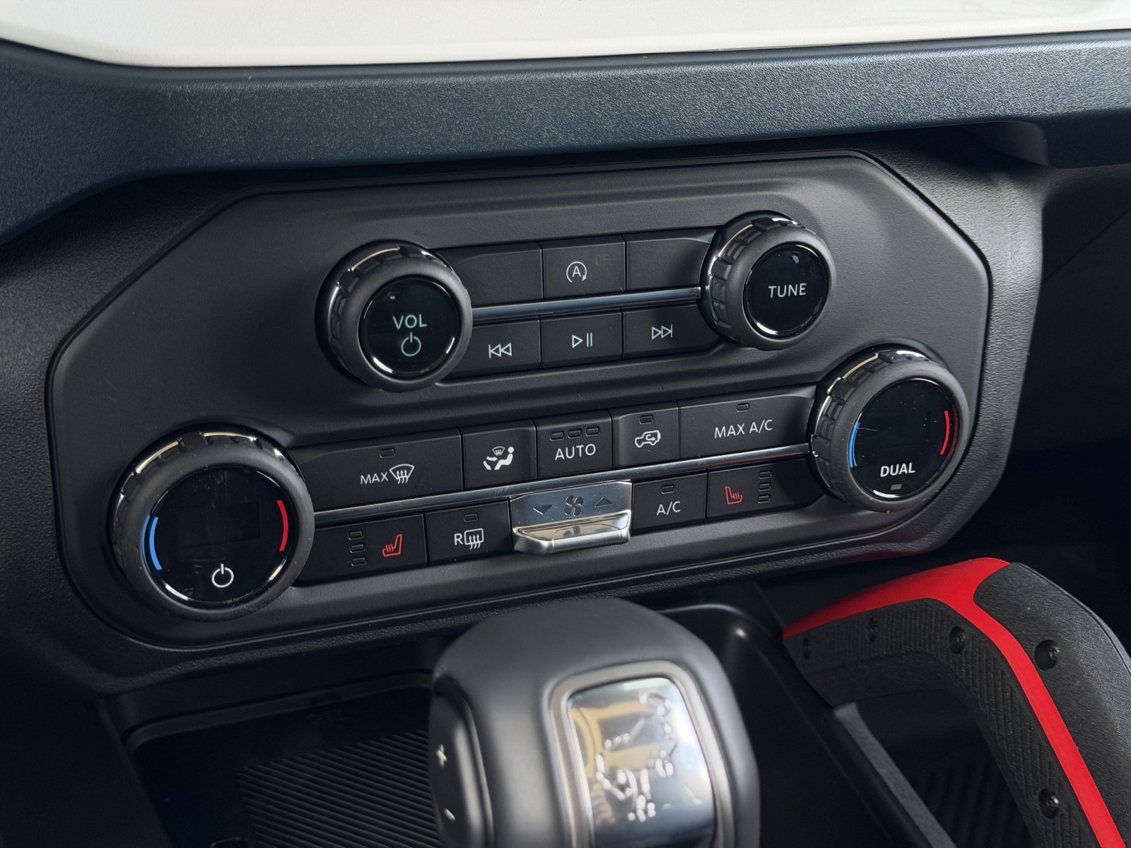 New 2026 Ford Bronco Heritage Edition AWD/4WD image 18