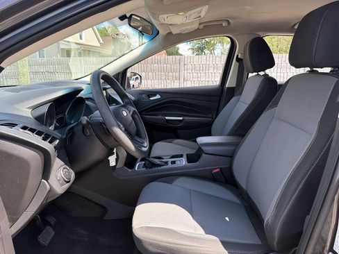 Used 2017 Ford Escape SE w/ Equipment Group 201A AWD/4WD image 11