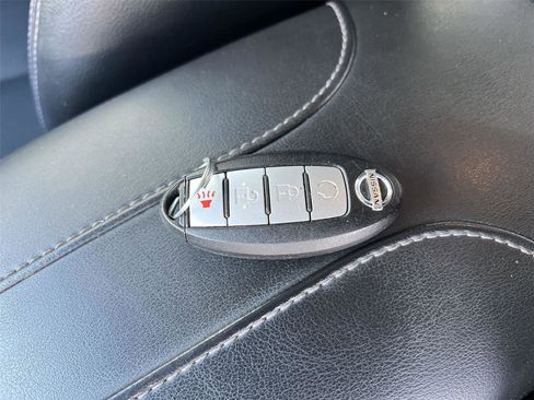 Used 2018 Nissan Rogue Sport SL image 28