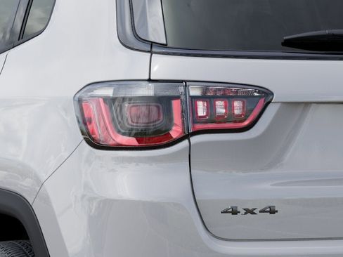 New 2026 Jeep Compass Latitude AWD/4WD image 27
