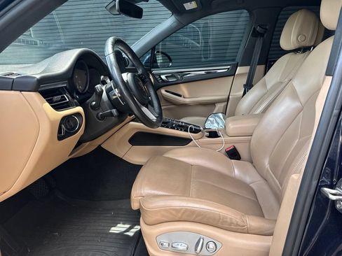 Used 2020 Porsche Macan AWD/4WD image 5