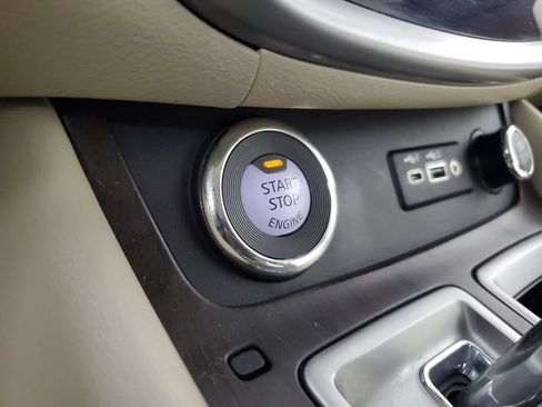Used 2020 Nissan Murano Platinum w/ Cargo Package FWD image 32