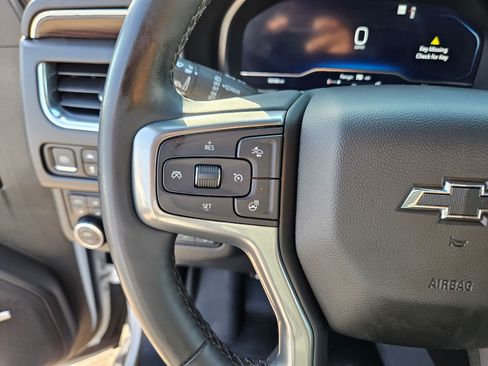 Used 2023 Chevrolet Tahoe Z71 w/ Z71 Off-Road Package AWD/4WD image 16