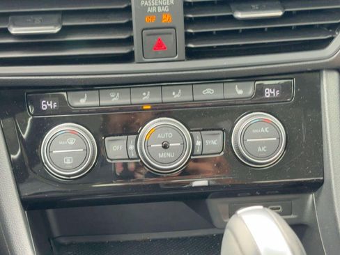 Used 2020 Volkswagen Jetta SE image 24