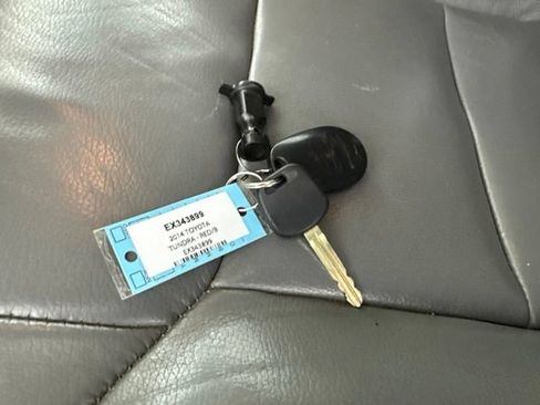 Used 2014 Toyota Tundra Limited AWD/4WD image 32