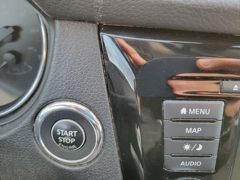 Used 2020 Nissan Rogue SV image 30