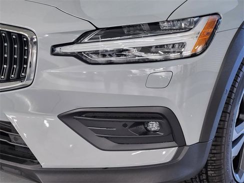 New 2026 Volvo V60 B5 Cross Country Plus w/ Protection Package Premier image 12