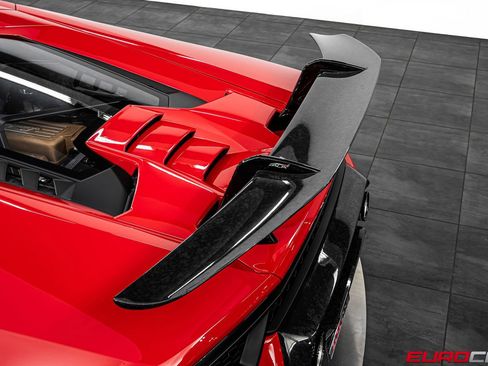 Used 2018 Lamborghini Huracan Performante image 21