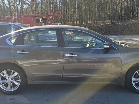 Used 2015 Nissan Altima 2.5 SL w/ Moonroof Package image 4