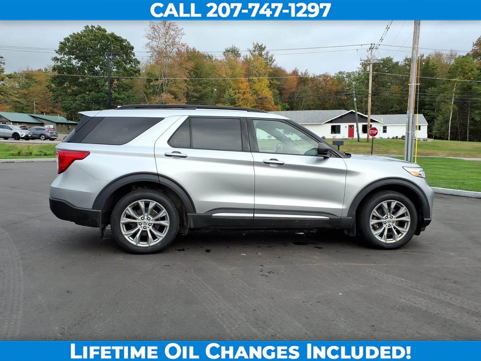 Used 2020 Ford Explorer XLT w/ Equipment Group 202A AWD/4WD image 4