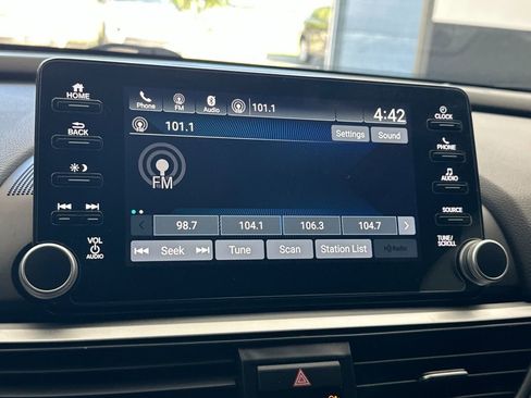 Used 2019 Honda Accord EX image 16