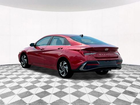 Used 2024 Hyundai Elantra SEL w/ Convenience Package image 7