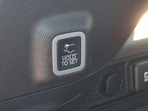 Used 2023 Jeep Grand Cherokee Summit image 33