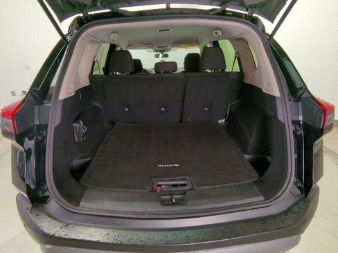 Used 2023 Nissan Rogue S AWD/4WD image 26